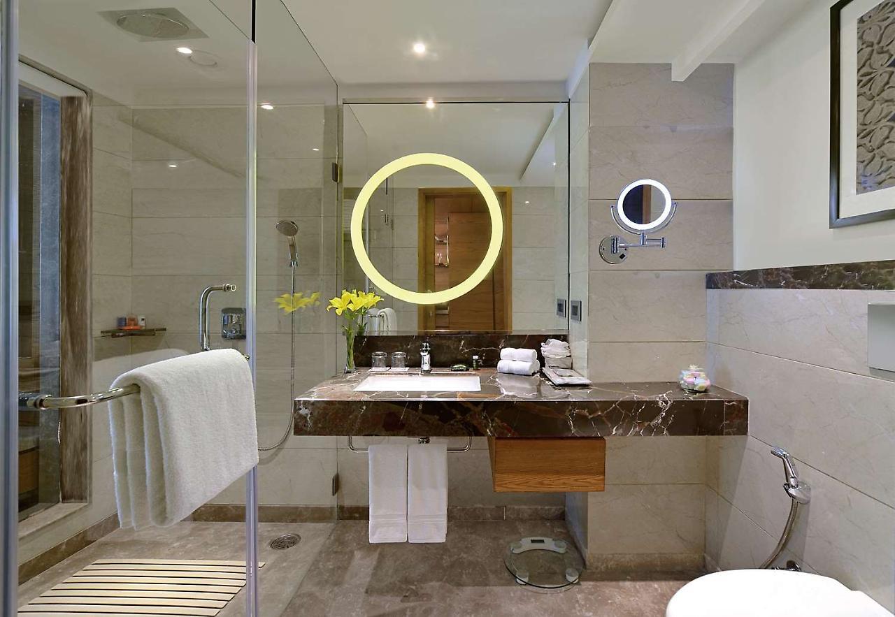 Radisson Gwalior Hotel Ngoại thất bức ảnh
