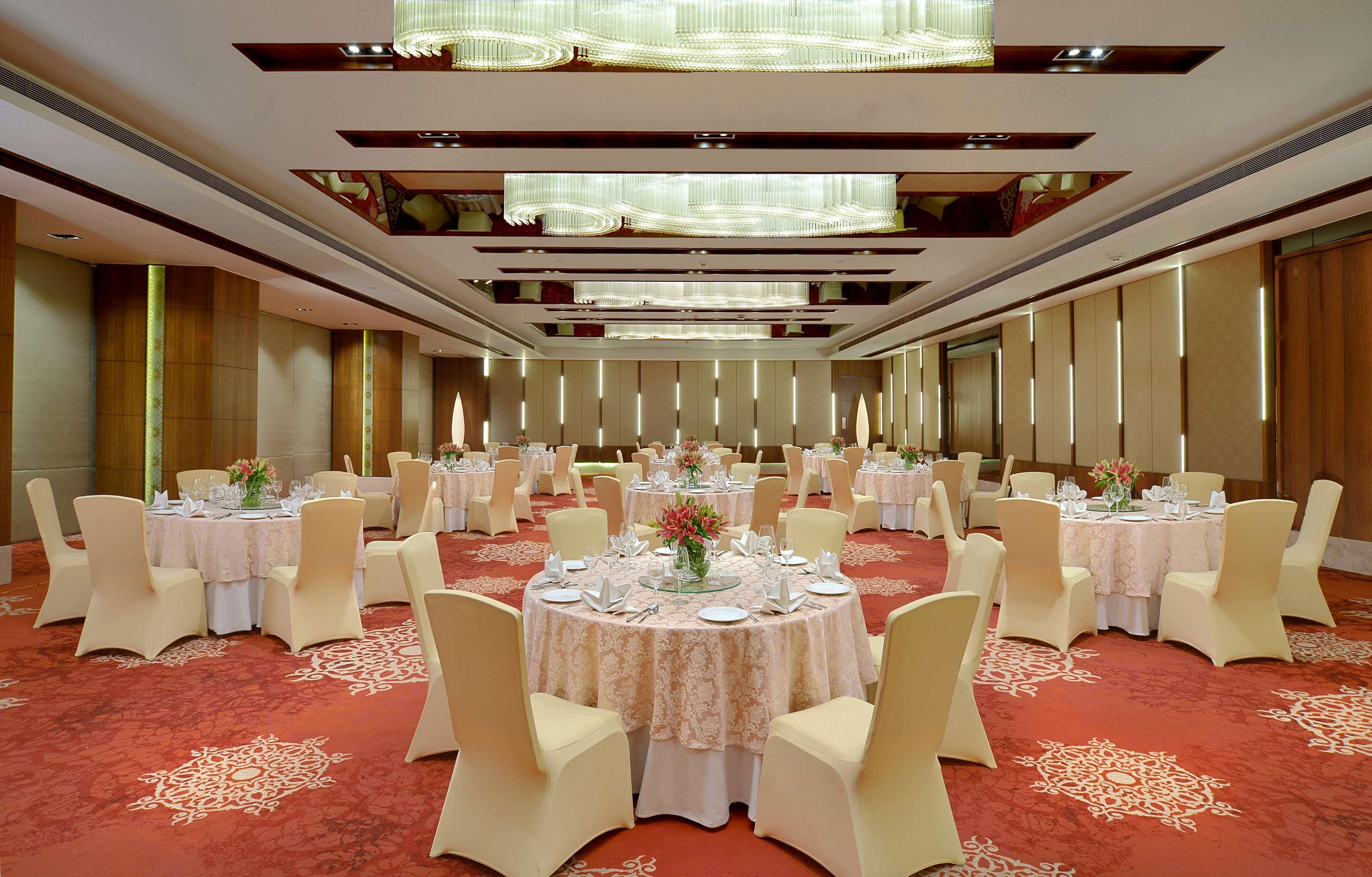 Radisson Gwalior Hotel Ngoại thất bức ảnh