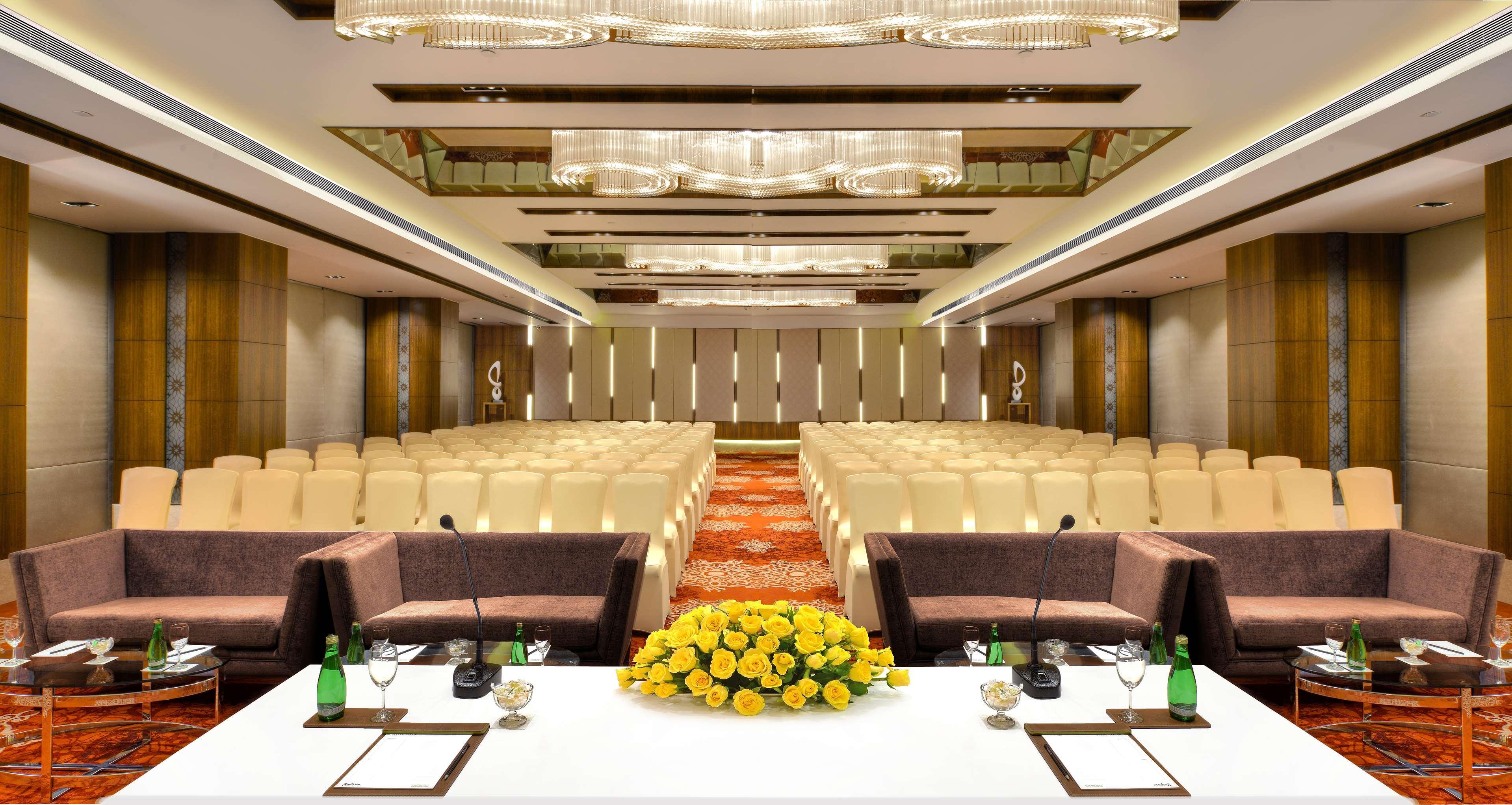 Radisson Gwalior Hotel Ngoại thất bức ảnh