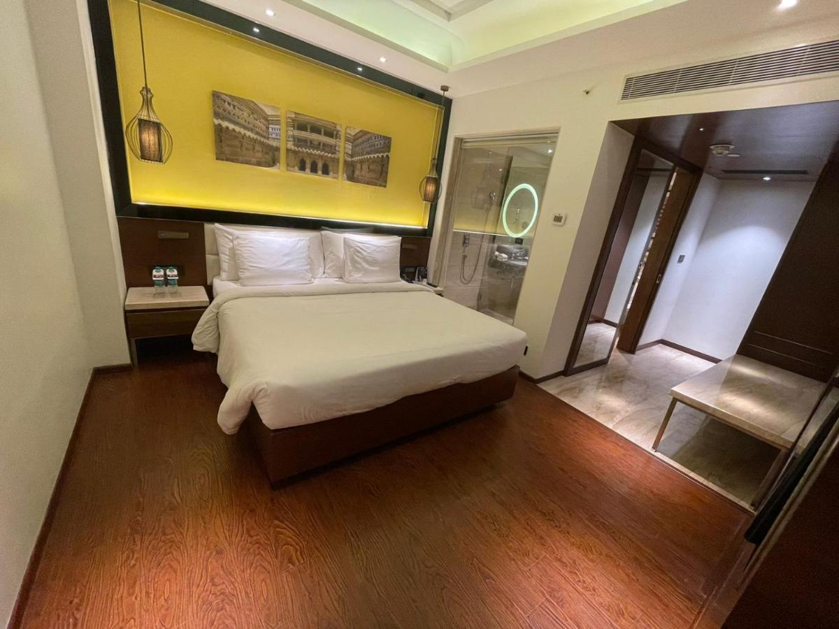 Radisson Gwalior Hotel Ngoại thất bức ảnh