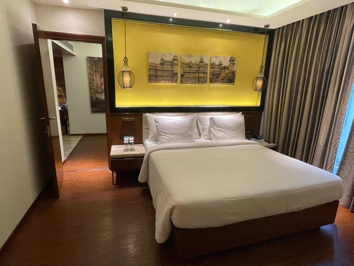 Radisson Gwalior Hotel Ngoại thất bức ảnh