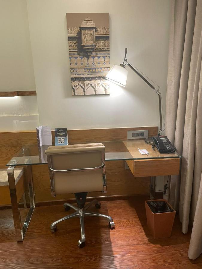 Radisson Gwalior Hotel Ngoại thất bức ảnh
